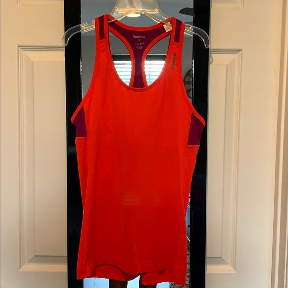 Reebok Razorback tank top with built in bra - Picture 2 of 5